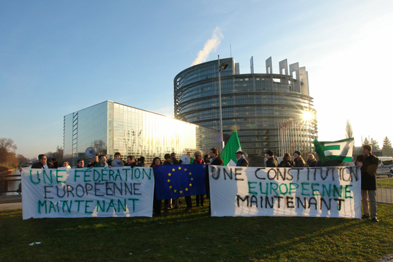 PUBLIC ACTION: EUROPEAN PARLIAMENT, WAKE UP! HAVE YOUR SAY AND DEMAND A CONSTITUTIONAL CONVENTION ! le 12 d�cembre 2012 au Parlement Europ�en � Strasbourg