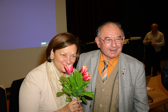 REUNION PUBLIQUE avec NATHALIE GRIESBECK & JEAN-LUC NETZER au Centre culturel de VENDENHEIM le 17 AVRIL 2012.